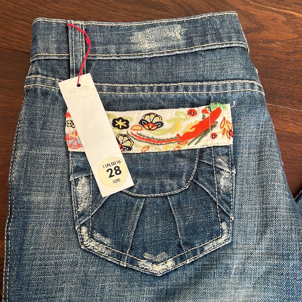 Jeans - Picture 2 of 16